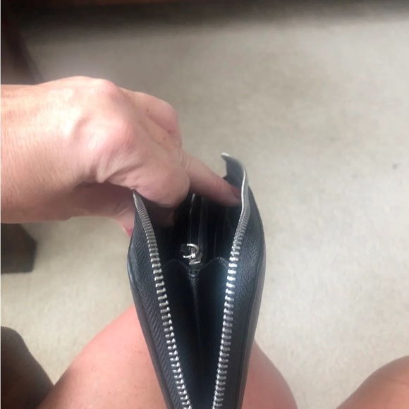 Michael Kors Wallet - Picture 5 of 5